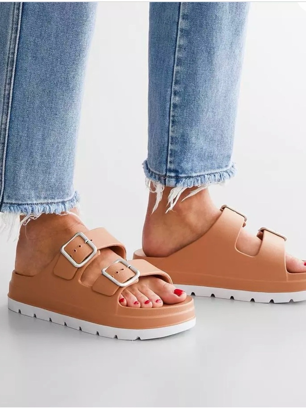 Women’s MIA Santi Flatforn Sandals